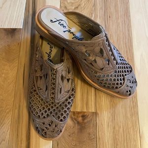 NEW Women’s Free People Leather Loafers, size 35